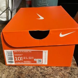 Nike flex runner sneakers